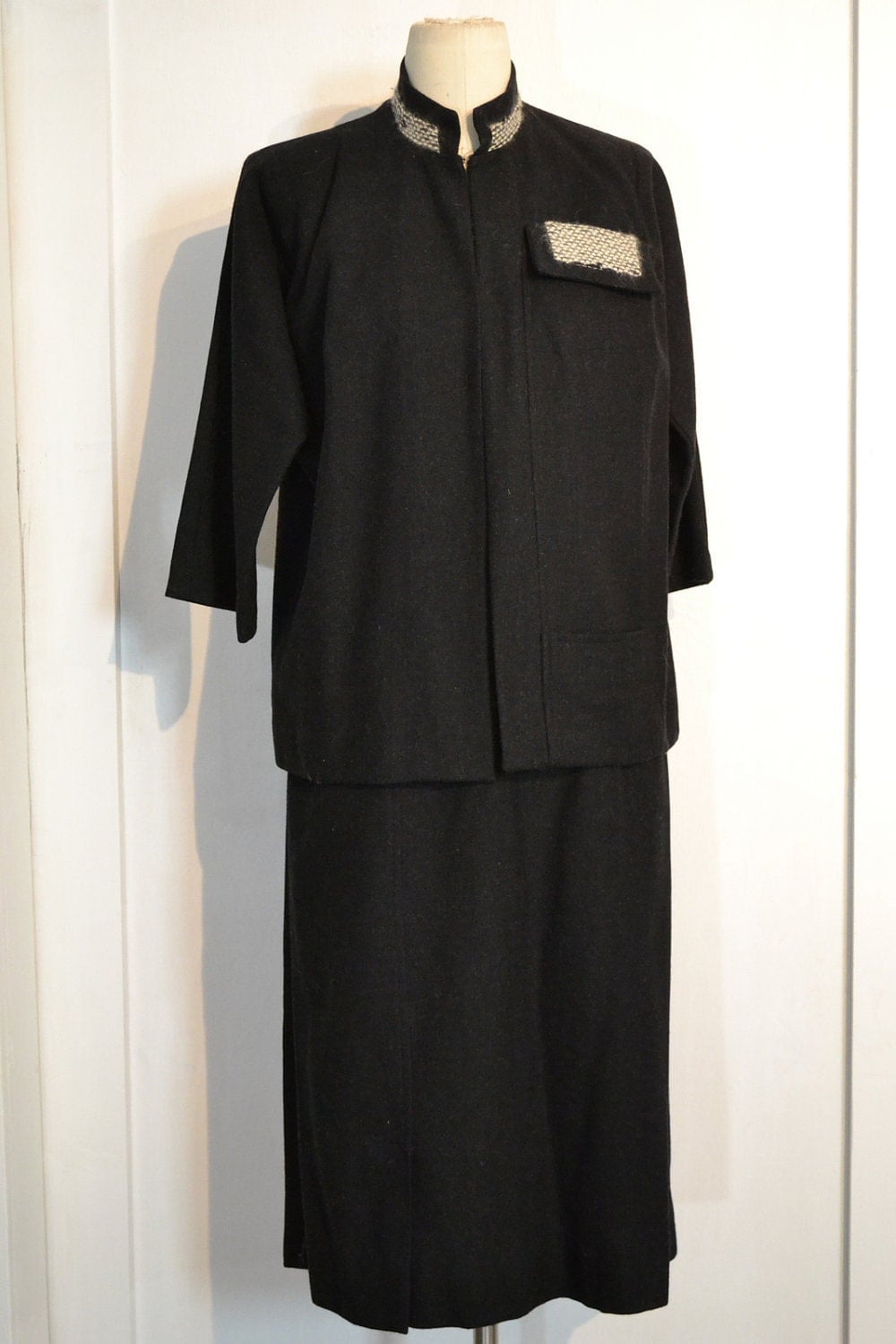 Vintage 1950's / 1960's Suit // Charcoal Grey Wool