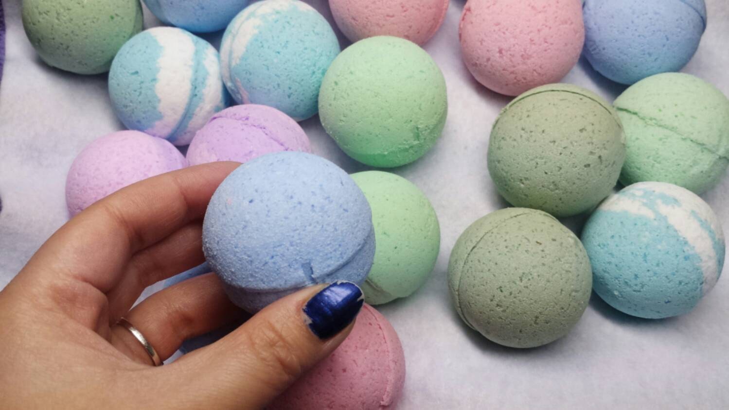 Mini Bath Bombs Set Random Mix of Scents & by LivingStillWaters
