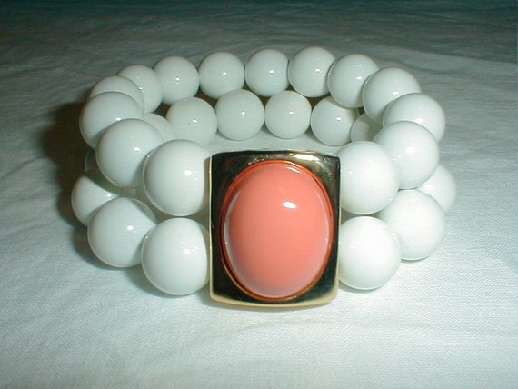 vintage kjl bracelet coral white glass bead expandable