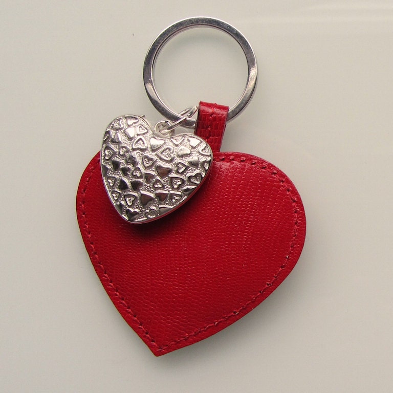 Leather heart keychain / keyfob made from red by RinartsAtelier