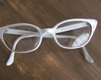 Vintage ARTCRAFT Aluminum1950's Cats Eye Glasses