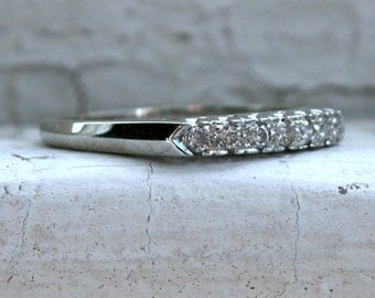 Classic Vintage 18K White Gold Diamond Wedding Band - 0.21ct.