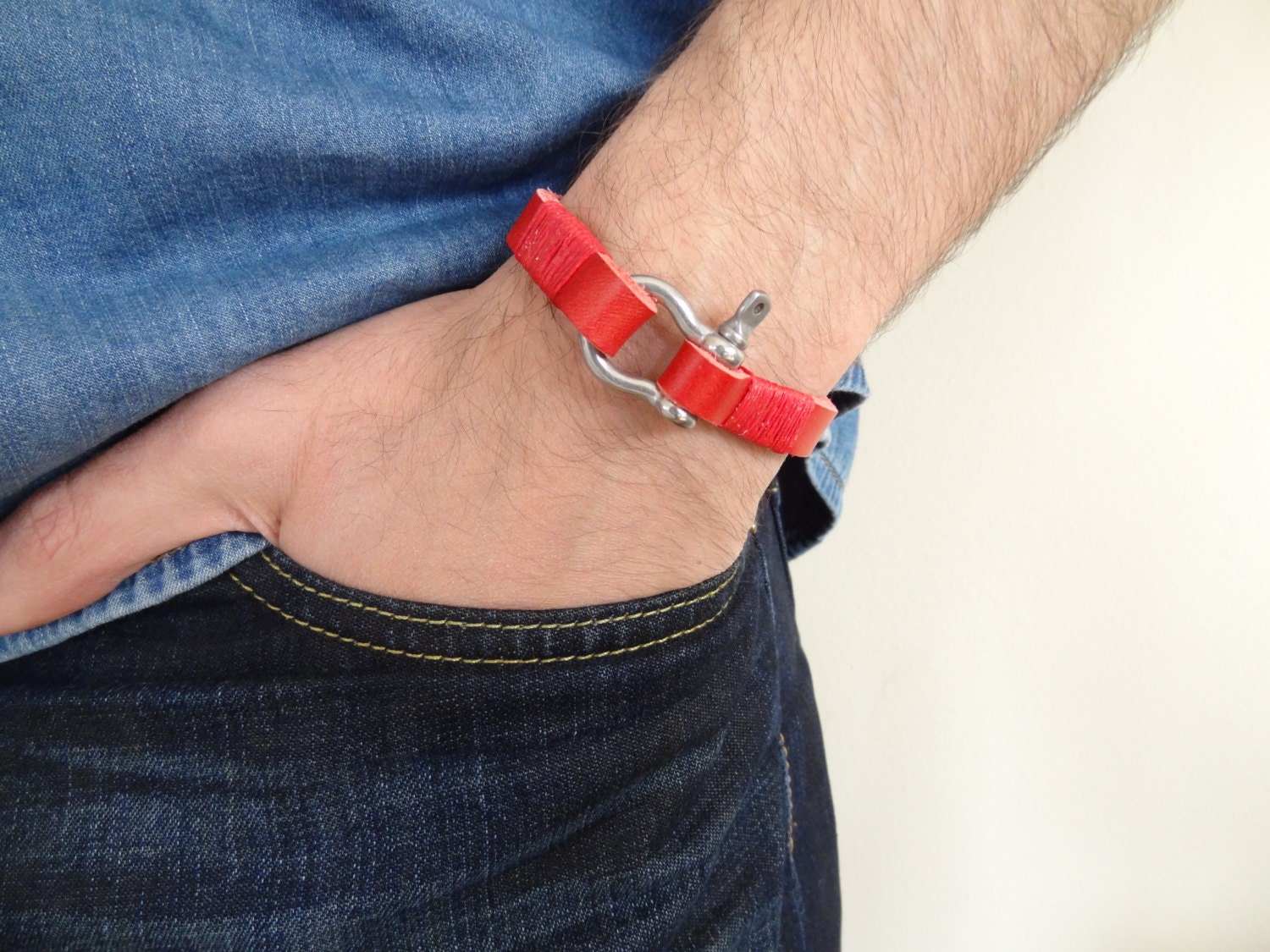 Unisex Red Leather Bracelet Unisex Jewelry Crome Screw Clasp