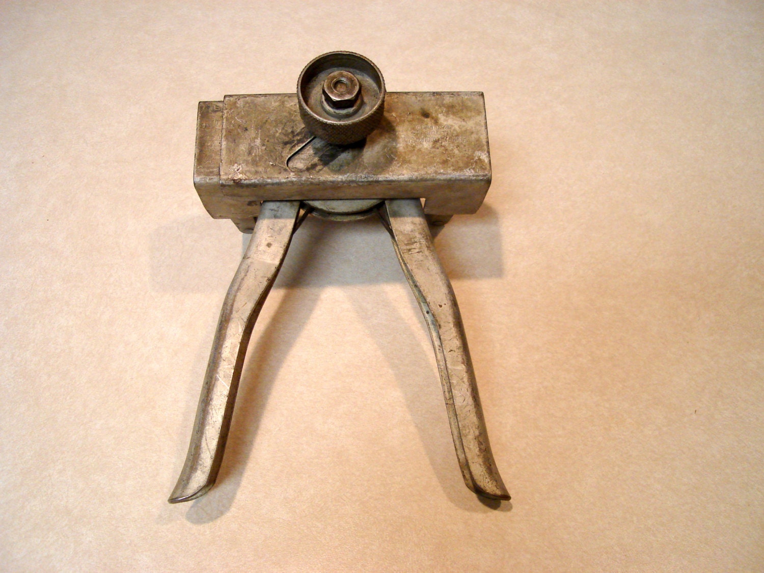 Vintage Sunnen Engine Rebuilding Tool Piston Ring Spreader