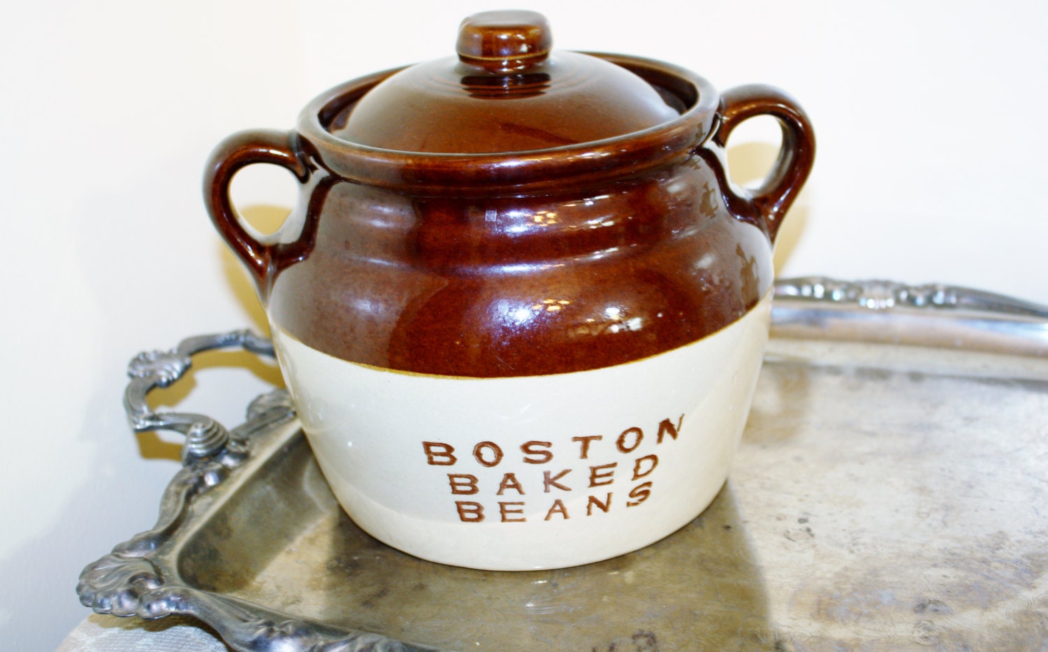 Boston Baked Bean Pot Stoneware 2 Tone Browns by Romantiquetouch