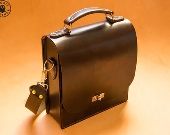 Leather Messenger Bag (Chocolate)