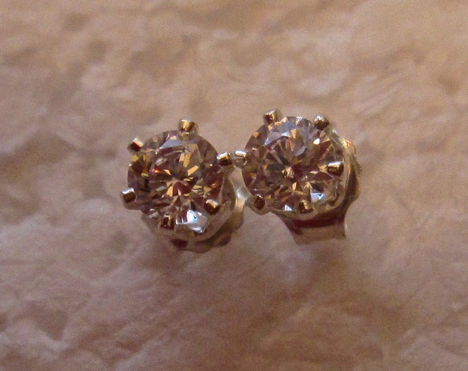Russian Diamond Studs, 4mm Round, Simulated, Set in Sterling Silver E748