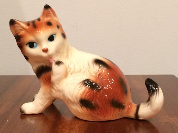 calico cat figurines