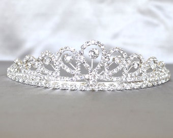 Wedding Tiara with Rhinestones and Veil, Bridal Tiara, Bachelorette Tiara, Birthday Party, Bride Crown