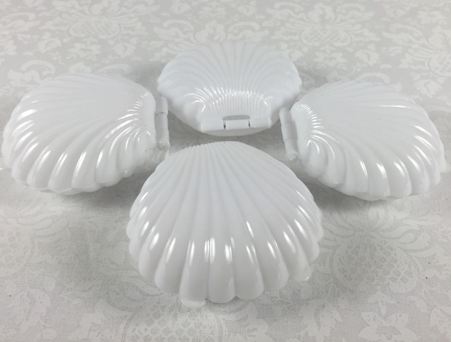 12 Medium White Plastic Seashell Clam Shell Favor Candy