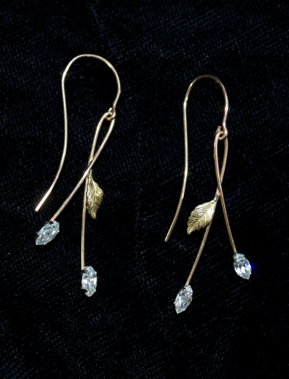 Delicate Two Tone Gold Wire Earrings Floral Design 10kt