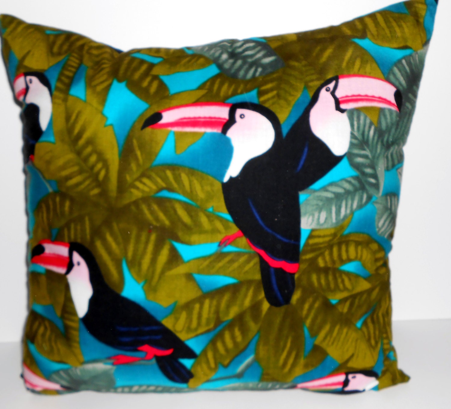 toucan pillow pet