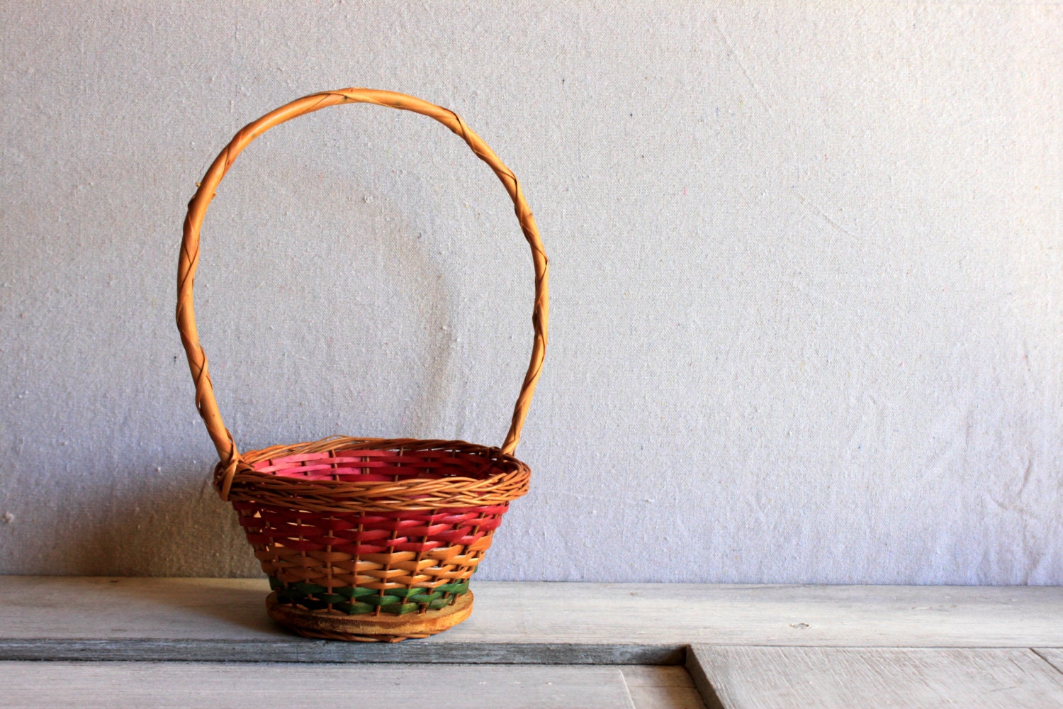 SALE vintage european Easter basket with handle // woven