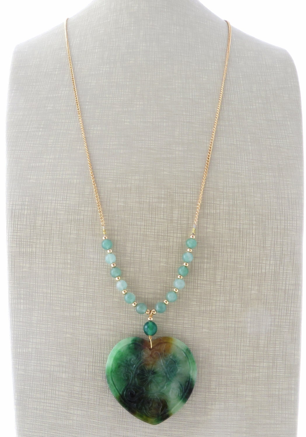 Green jade necklace heart necklace carved jade by Sofiasbijoux