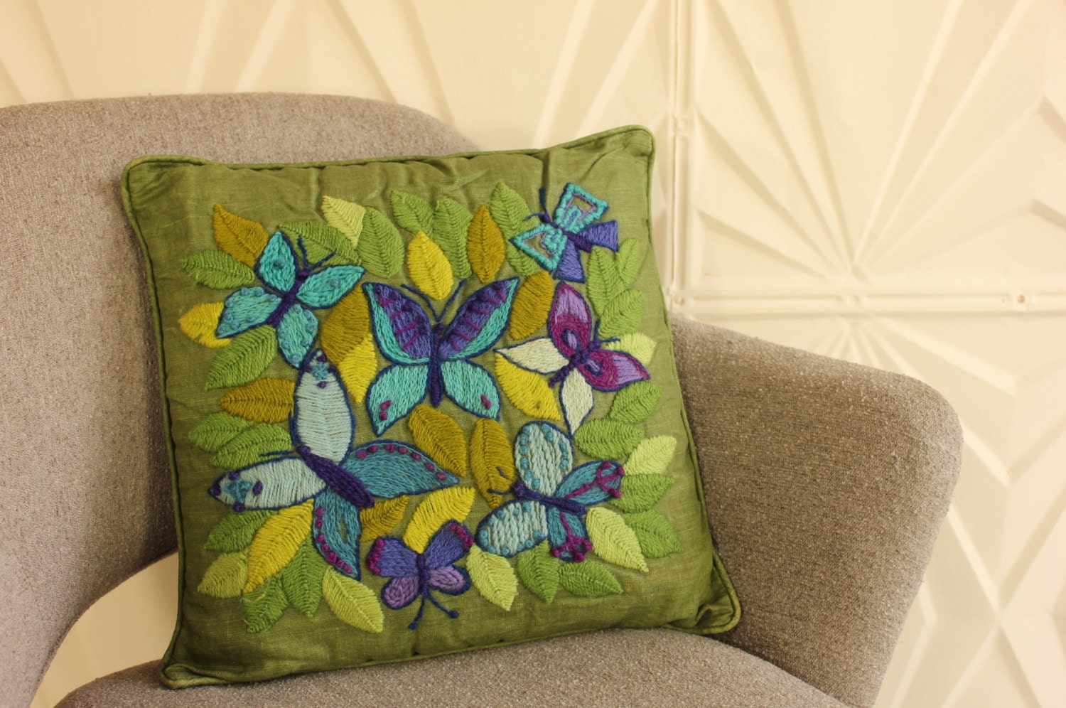 RETRO NEEDLEPOINT Crewel PILLOW Decorative Throw Colorful