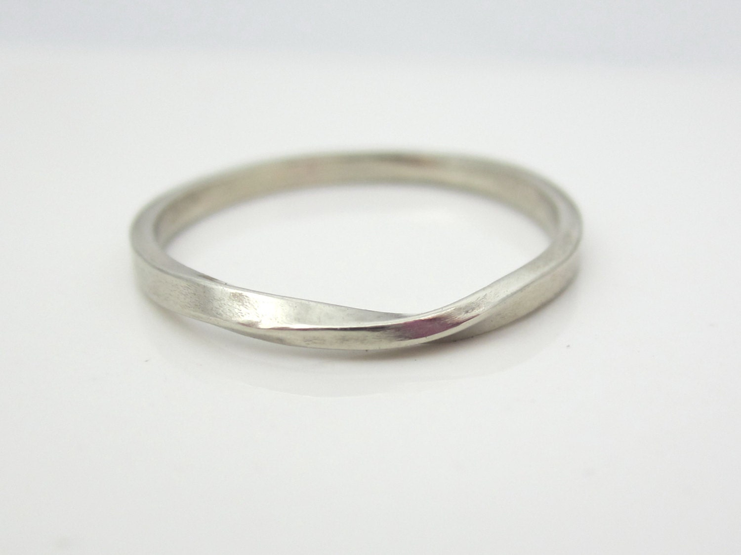 White Gold Mobius Strip Ring Eternity Ring 14K Recycled