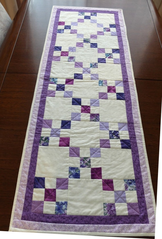 Quilted Chain pattern pretty in  runner Irish use table the floral  table runner using