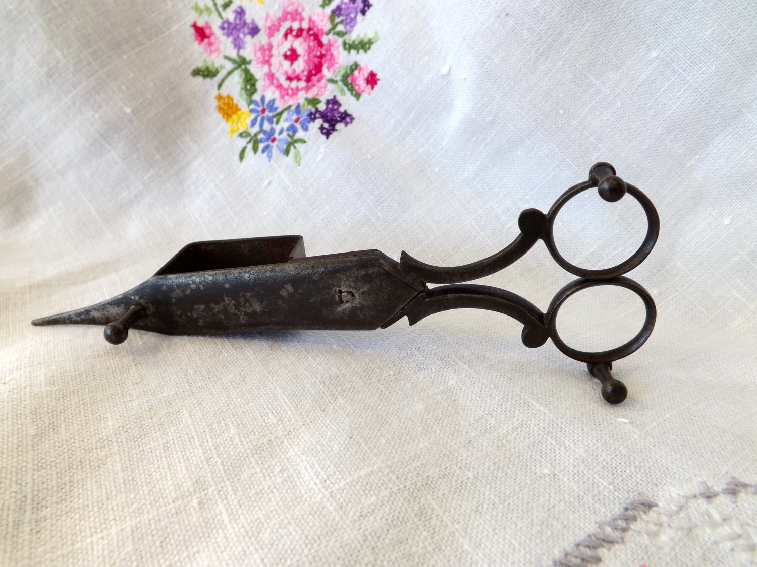 Antique Colonial Candle Wick Scissors_Vintage Candle Snuffer