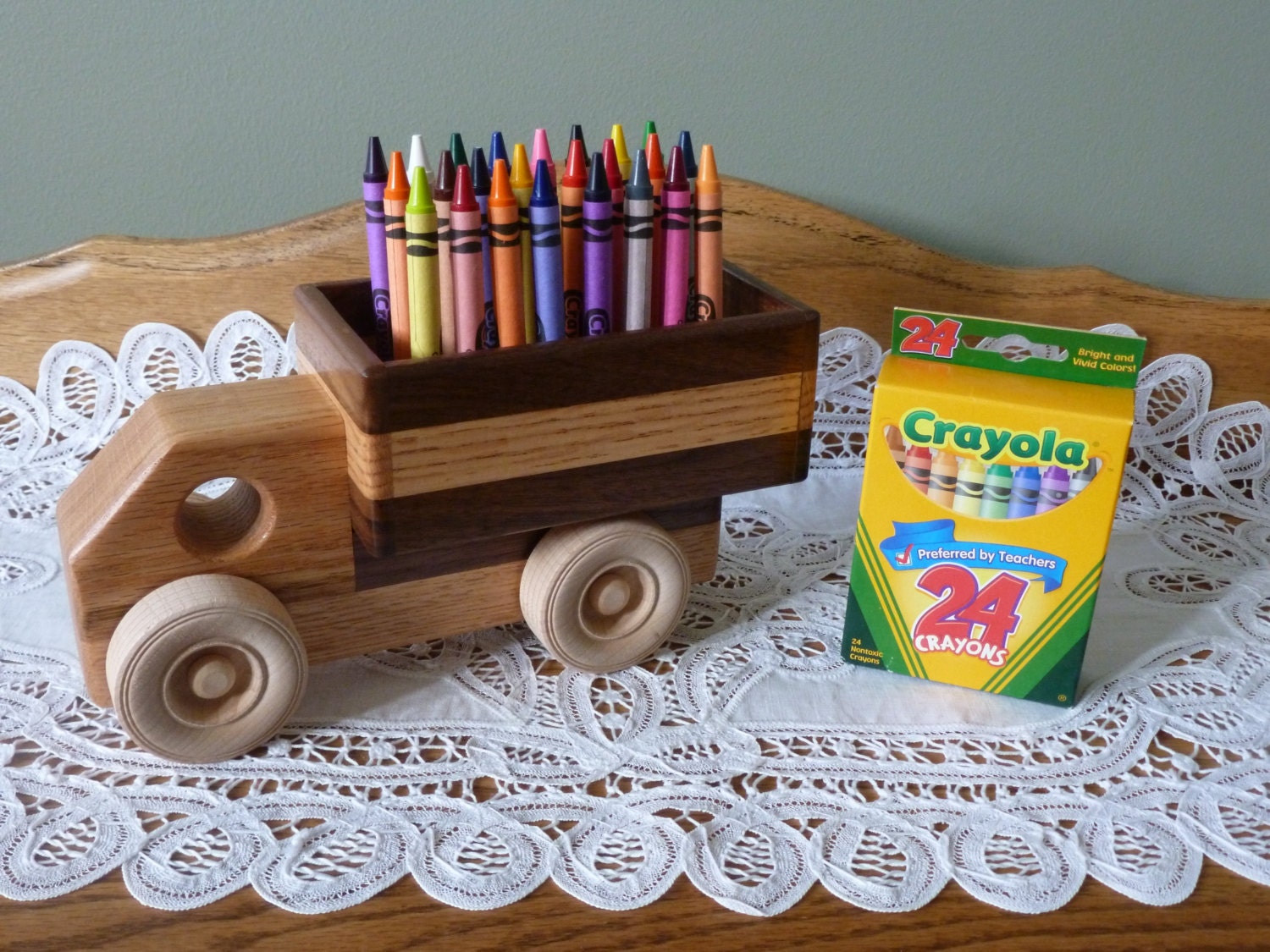 Crayon Truck/Dump Truck Crayon Holder/Wooden Truck/Wood Toy