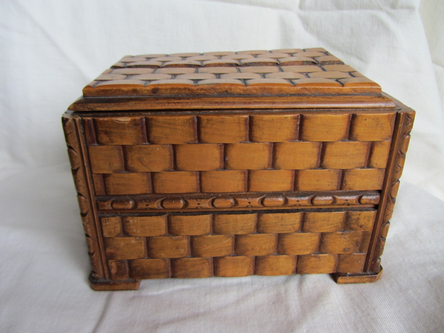 Vintage 1930’s hand carved Art Deco wooden box, basket weave effect