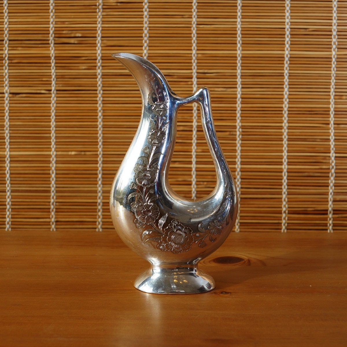 Silver plated Vase floral pattern on the vase