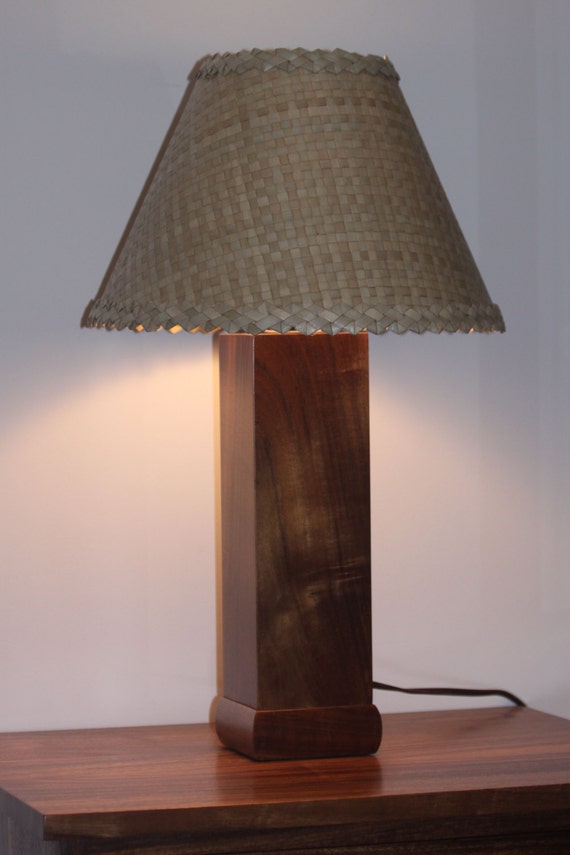 Curly Oahu Koa Table Lamp by HawaiianFineFurnitur on Etsy