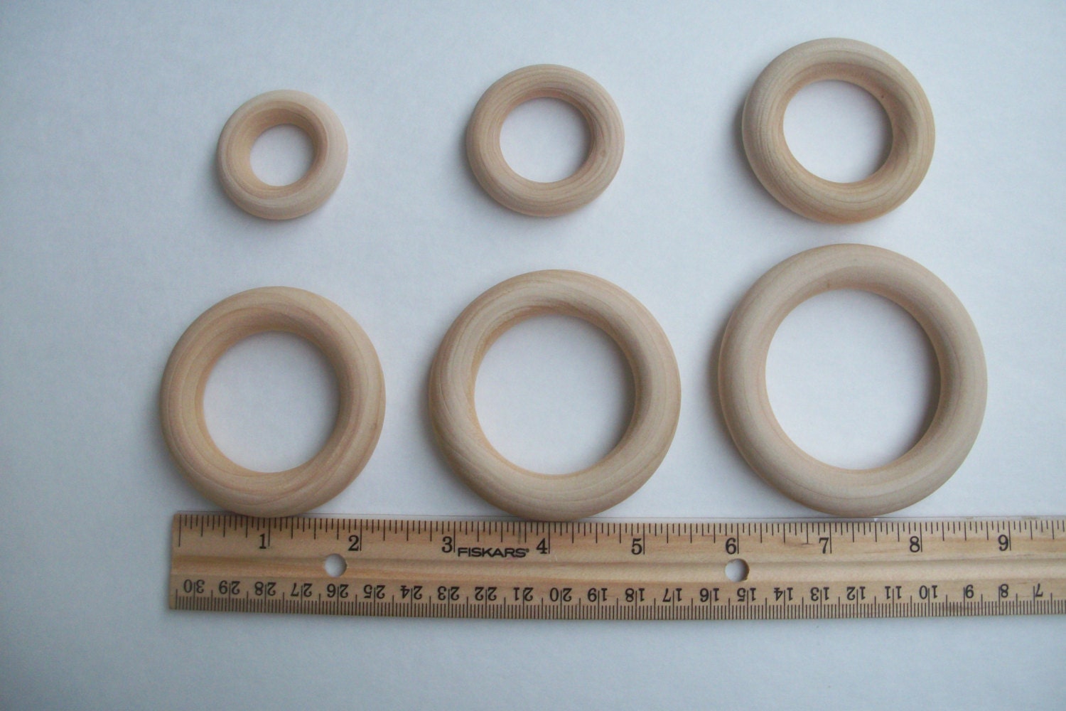 Natural 3 Inch Maple Wooden Rings For Crafts Teethers