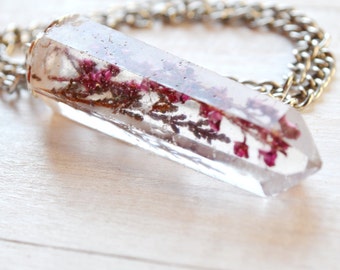 Crystal Pendant Necklace / Heather Crystal Point Necklace / Real Flowers Necklace / Crystal point pendant / Nature inspired / Resin