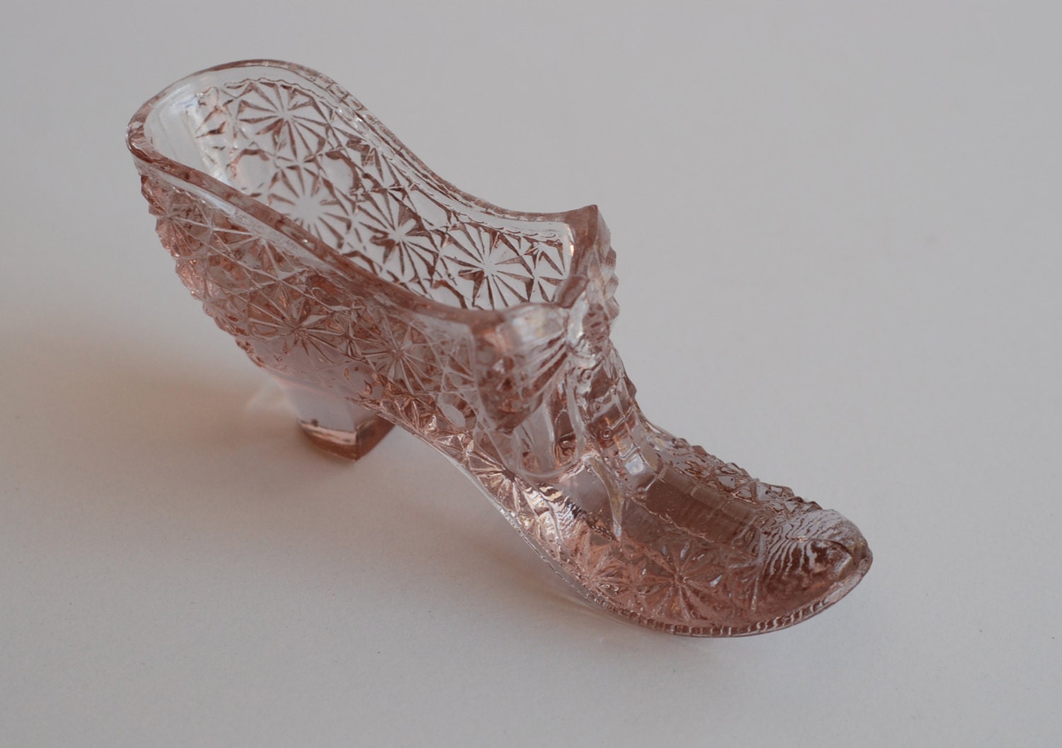 Vintage Fenton Glass Bowtie Shoe collectible figurine