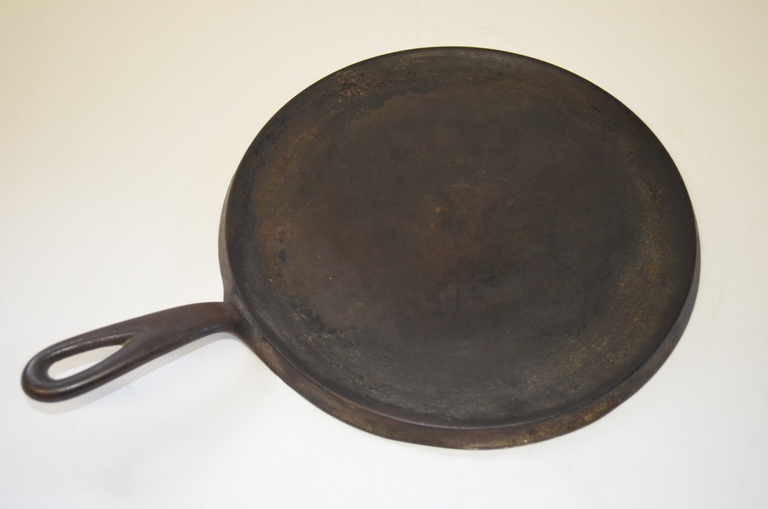 Vintage Wagner Ware Sidney Round Cast Iron Griddle Pancake