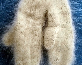 warm wool mittens made with hands (5) from Russia