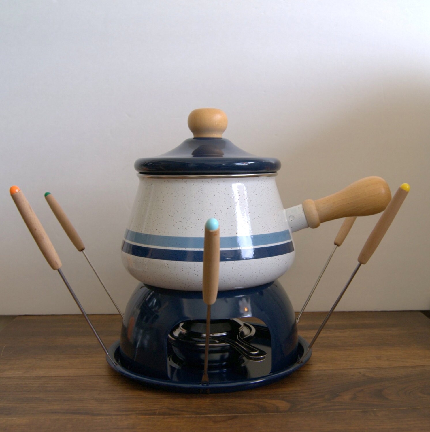 Retro porcelain enameled on steel fondue set with 6 forks in
