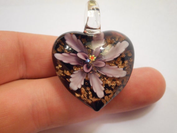 1 Heart Pendant Purple Flower Lampwork 31x40mm - Free Combined Shipping