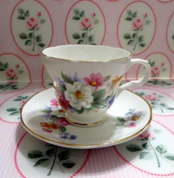 Vintage Sadler Wellington Bone China Tea Cup by ChickyVintagePlus