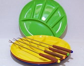 Fondue Pot with 4 Divided Plates and 4 Matching Forks in Bright Citrus Colors 1970's Vintage set