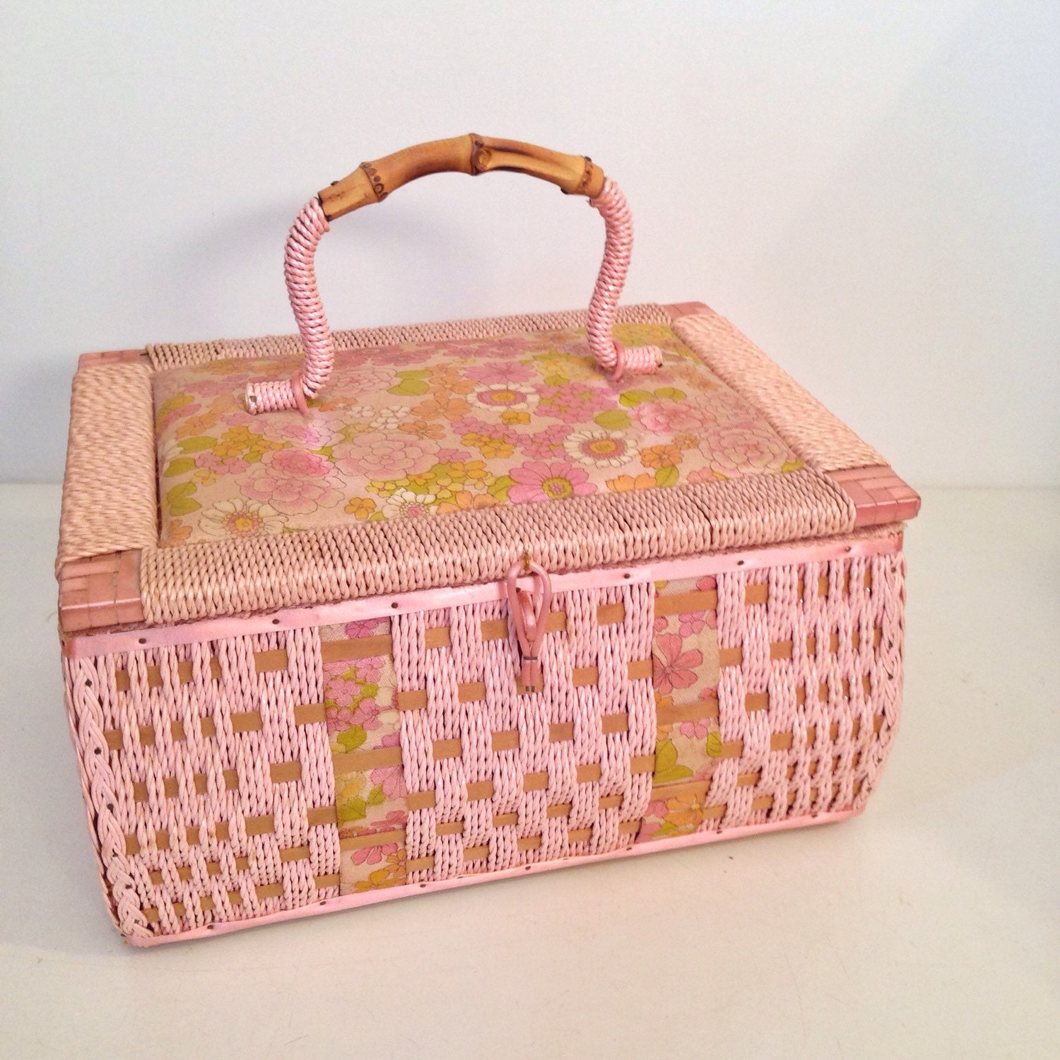 Vintage Sewing Baskets 109
