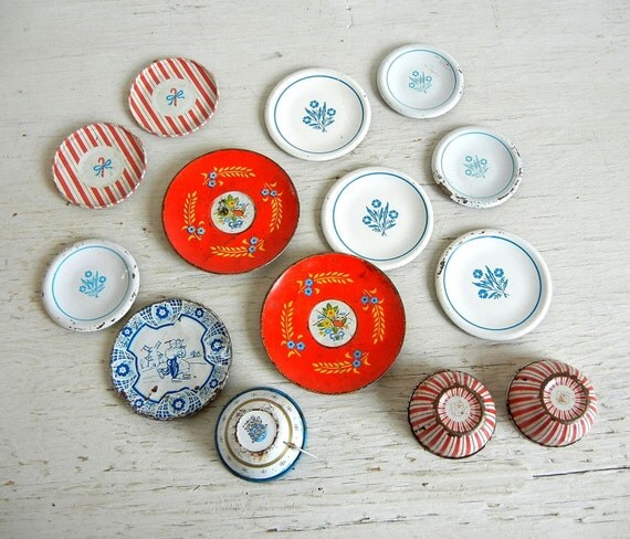 plates for toy kitchen