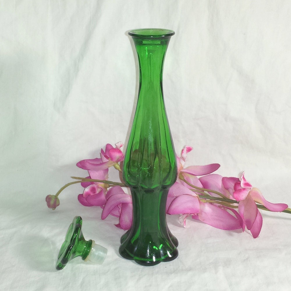 Vintage Avon Emerald Bud Vase with Stopper / 1971 Avon Emerald