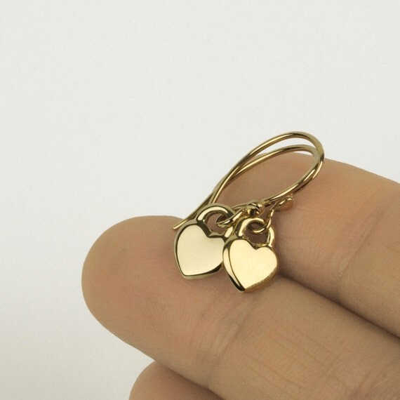Gold heart earrings 14k gold dangle earring by SigalGerson