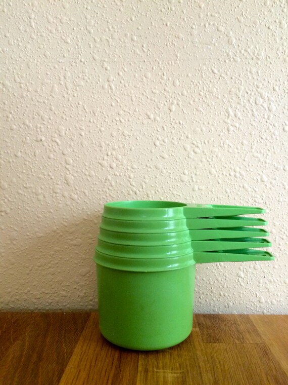 Tupperware Apple Green Measuring Cups Set of 5 by WillisandHarriet