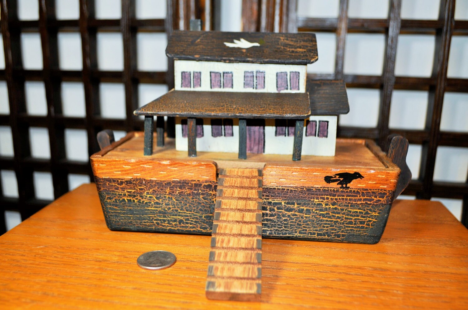 Noah’s Ark wooden storage box. Hand made Forlk art decorative display. Haute Juice