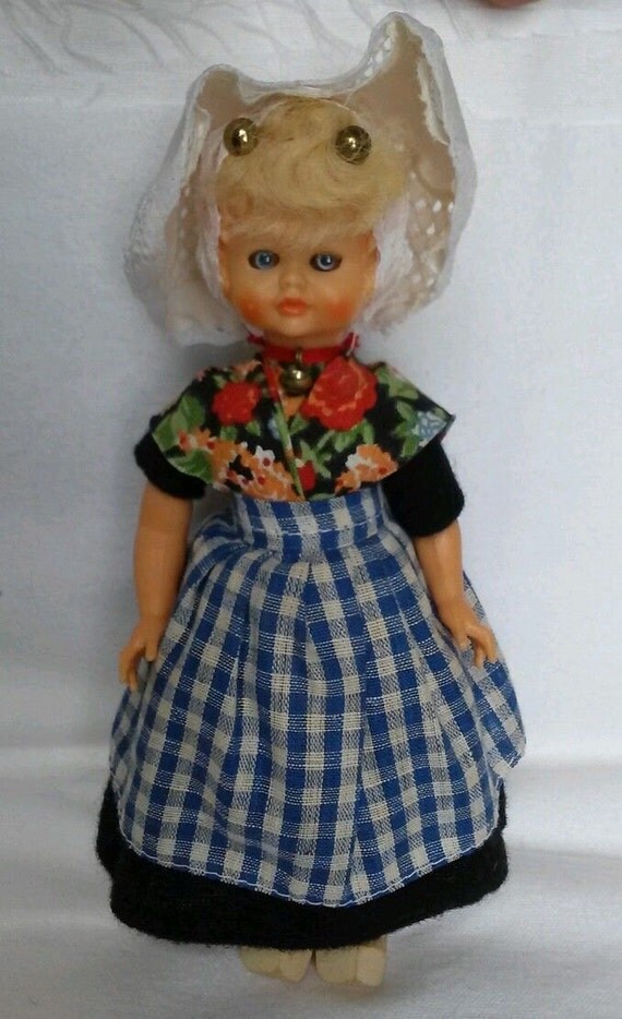 vintage dutch doll