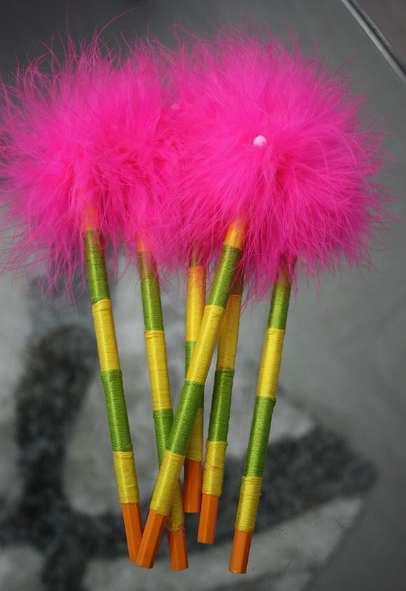 Horton Hears a Who Clover Pencils Set of 20 by NikferatuDesignz