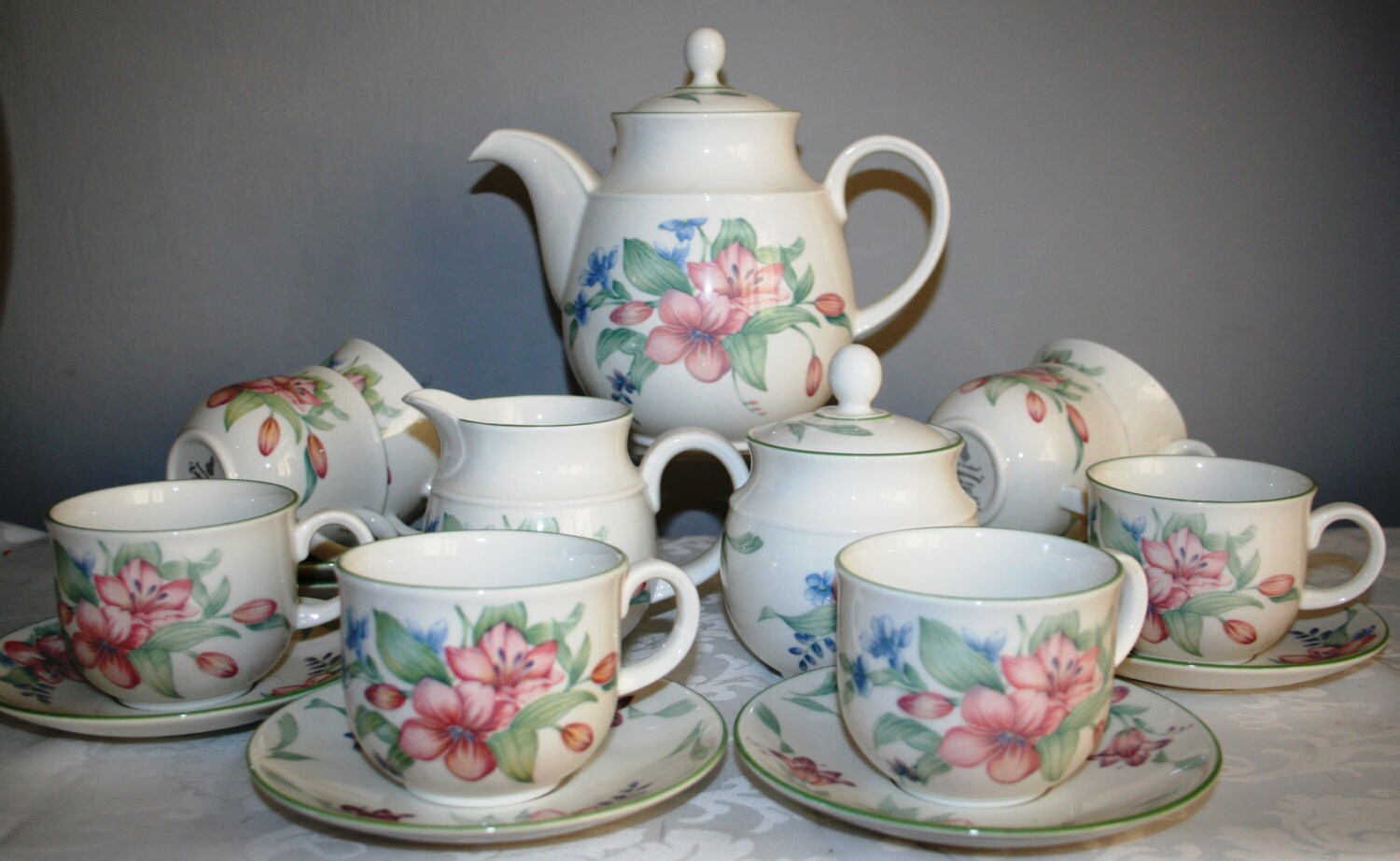 Royal Doulton Beautiful Vintage Tea Set by TraditionalTableware
