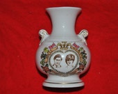 PRINCESS DIANA and Prince Charles' Commerative Wedding Urn 1981