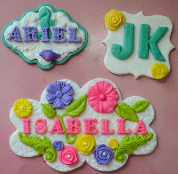 Customized Name Plaque Fondant for Cake by LeasSugarFlowers