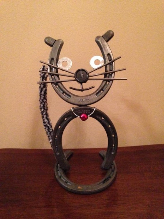 Horseshoe Cat by FortuneFarmsLLC on Etsy