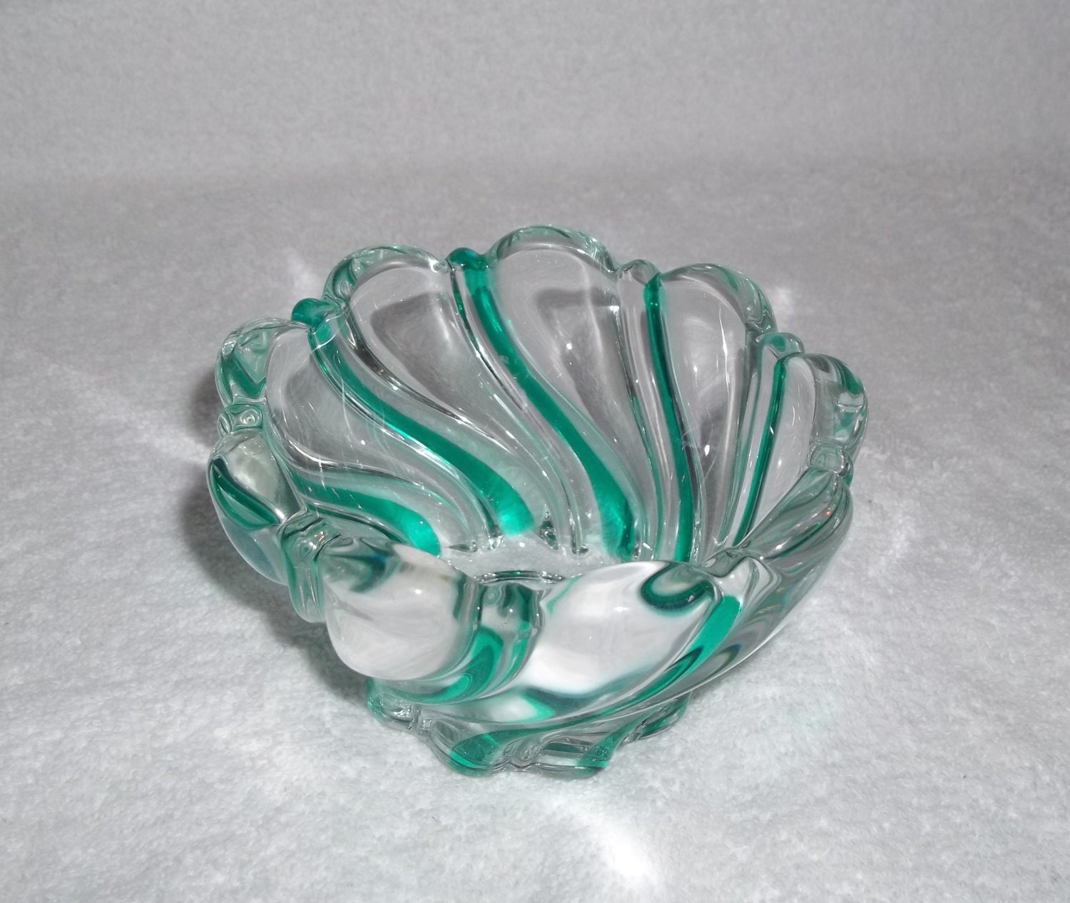 Mikasa Small Peppermint Swirl Crystal Nut Bowl Blue And Clear