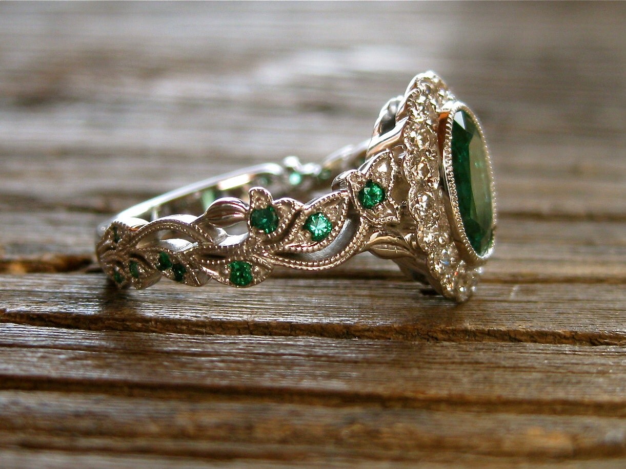 Green Emerald Vine Ring in 14K White Gold with Diamonds in