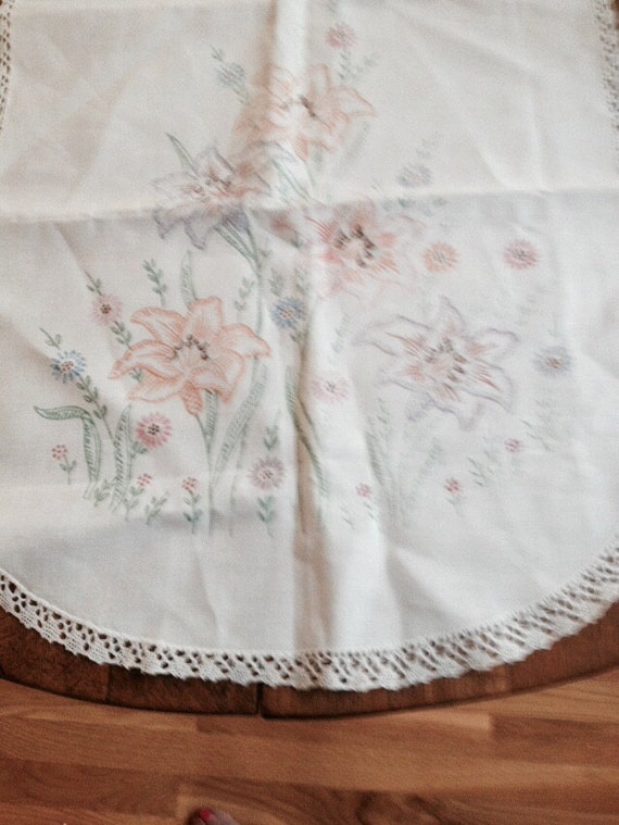 Vintage Dresser Scarf Stamped to Embroider by ContemporaryVintage